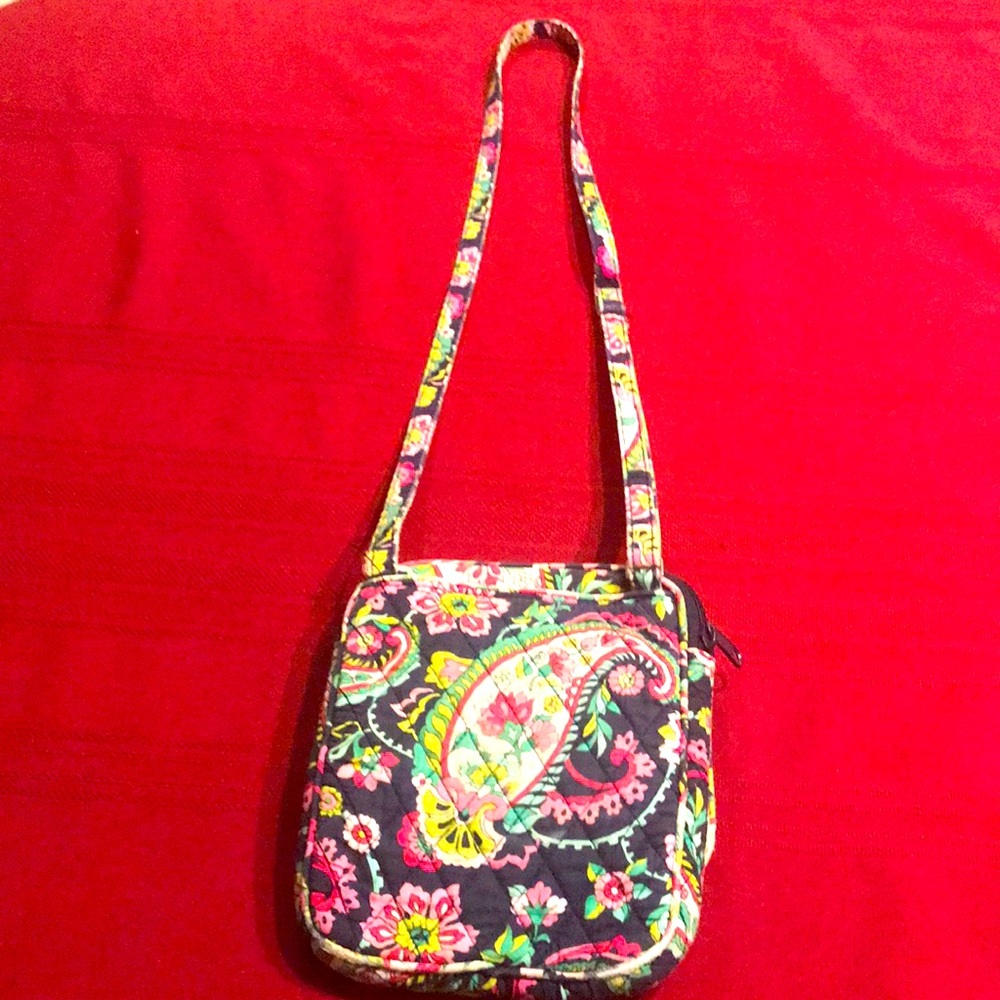 VINTAGE pattern Vera Bradley crossbody floral paisley  cloth bag. Pre-owned.